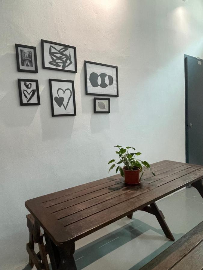 Guest House "Feel At Home" Near A Famosa Fortress & Stadhuys Malacca Exterior photo